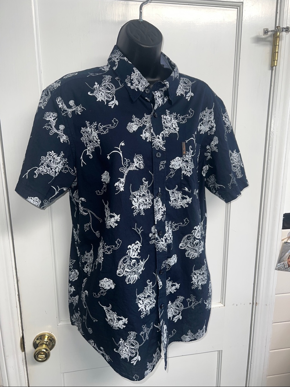 Ben Sherman Navy Short-Sleeve Floral Button-Down Shirt Mens size L